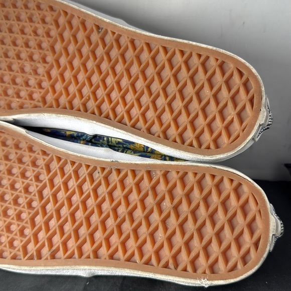 Exclusive VANS Star Wars A New Hope Darth Vader Sneakers Men's Size 9 Women 10.5 - Picture 12 of 15